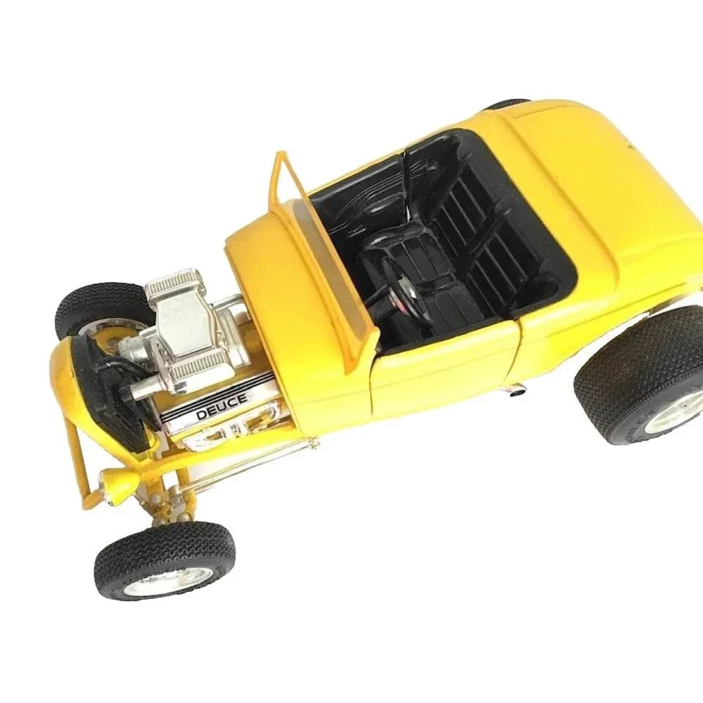 1932 Ford Deuce Model Diecast Car 1:18 Street Hot Rod American Muscle Yellow